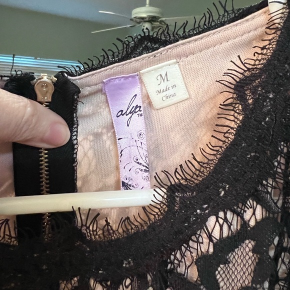 Sold - Picture 6 of 6